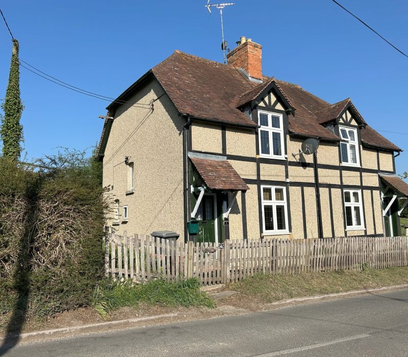 1 Pyt Cottages Image