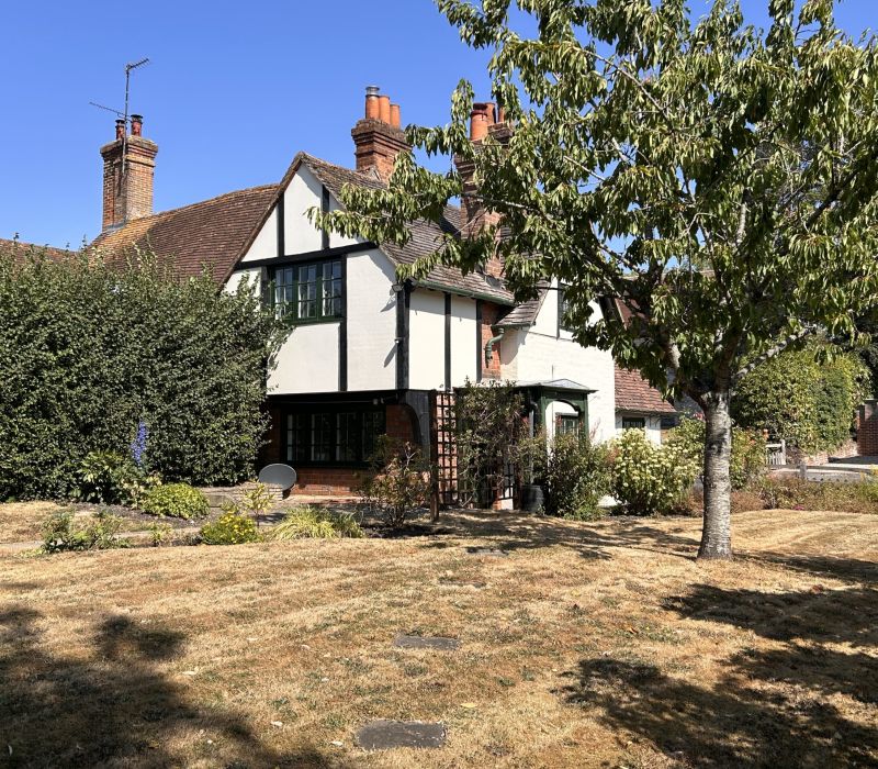 Isaacs, Yattendon Image