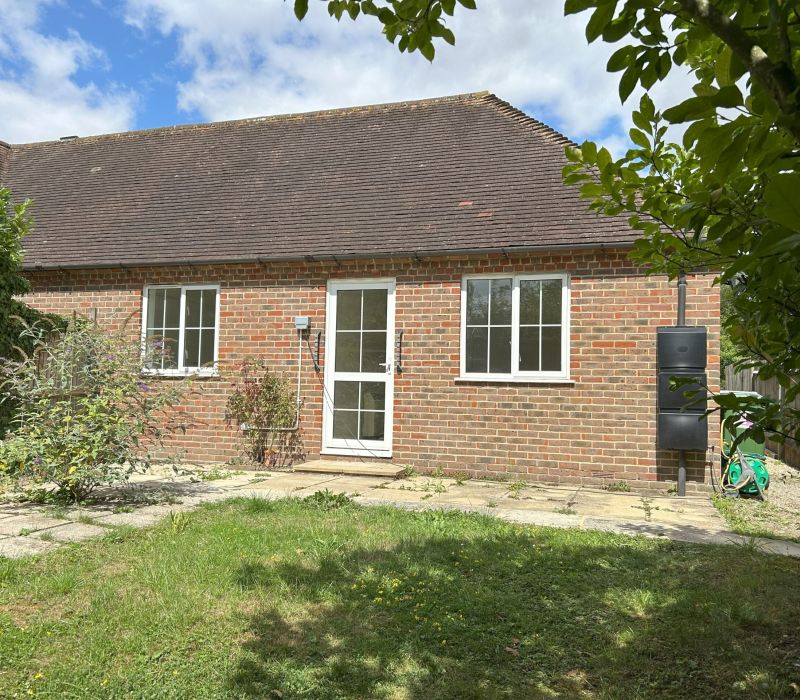 3 Old Chapel Cottage, Yattendon Image