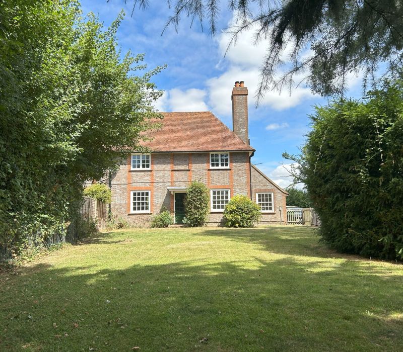 1 Manor Farm Cottages, Southridge Image